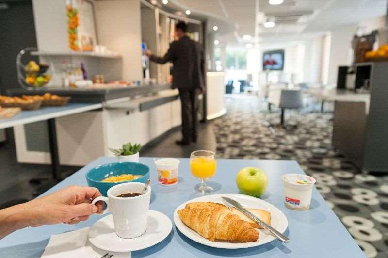 Brit Hotel Macon Centre Gare Restaurant billede