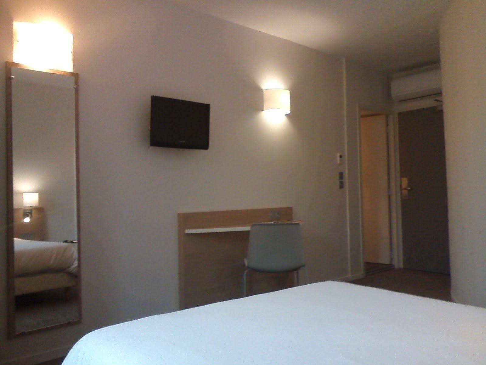 Brit Hotel Macon Centre Gare Eksteriør billede